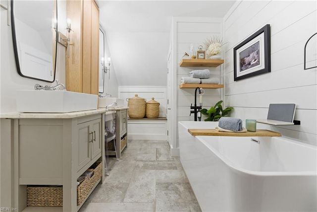 164 Wards RD, Knotts Island, NC 27950