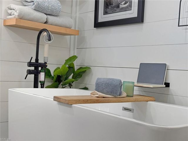 164 Wards RD, Knotts Island, NC 27950