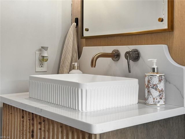 164 Wards RD, Knotts Island, NC 27950