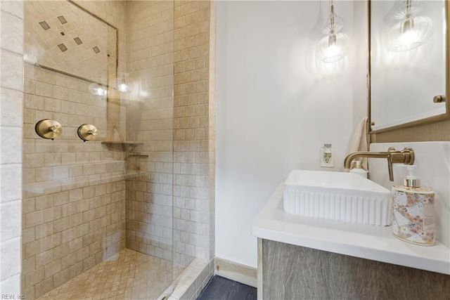 164 Wards RD, Knotts Island, NC 27950