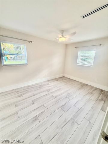 733 Pine Cone LN, Naples, FL 34104