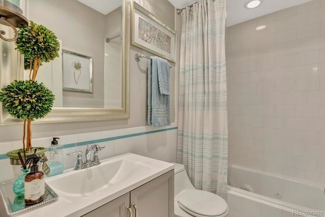 4101 E 17th Avenue Parkway, Denver, CO 80220