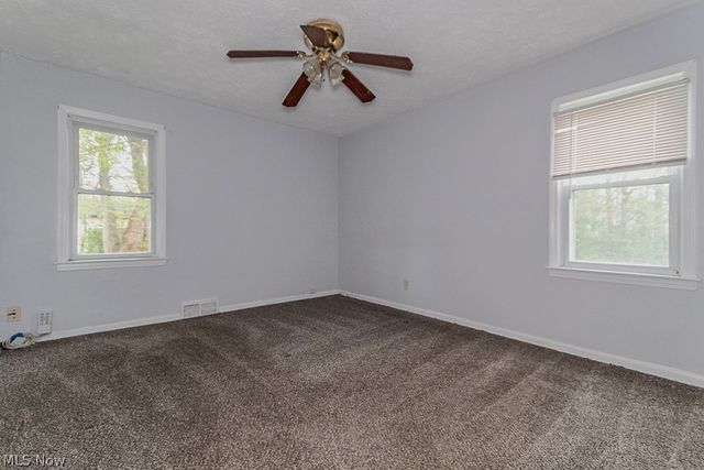 3694 Grosvenor Road, Cleveland Heights, OH 44118