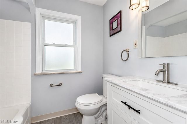3694 Grosvenor Road, Cleveland Heights, OH 44118
