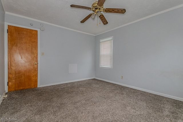 3694 Grosvenor Road, Cleveland Heights, OH 44118