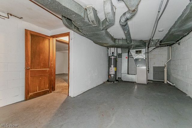 3694 Grosvenor Road, Cleveland Heights, OH 44118