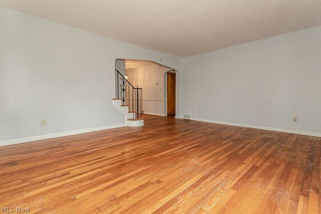 3694 Grosvenor Road, Cleveland Heights, OH 44118