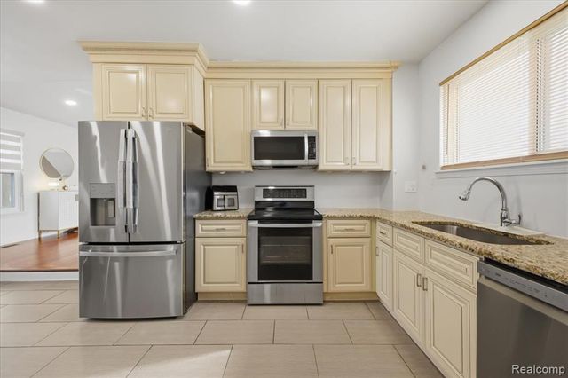 42151 Jason Drive, Clinton Township, MI 48038