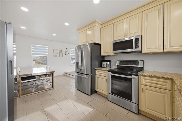 42151 Jason Drive, Clinton Township, MI 48038