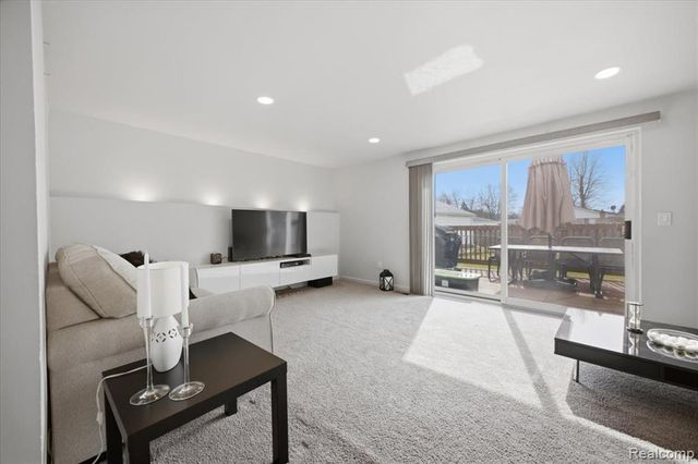 42151 Jason Drive, Clinton Township, MI 48038