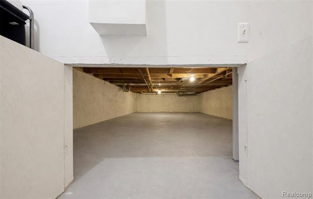 42151 Jason Drive, Clinton Township, MI 48038