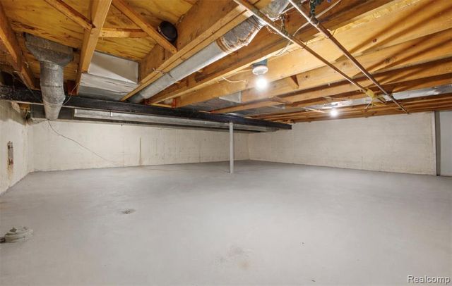 42151 Jason Drive, Clinton Township, MI 48038