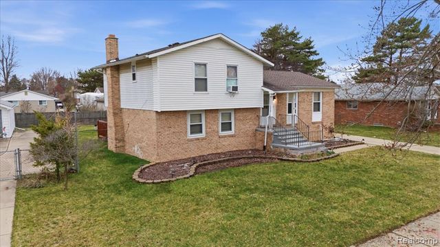42151 Jason Drive, Clinton Township, MI 48038