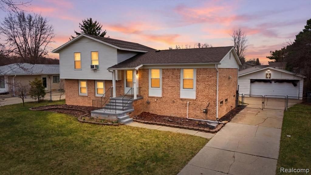 42151 Jason Drive, Clinton Township, MI 48038