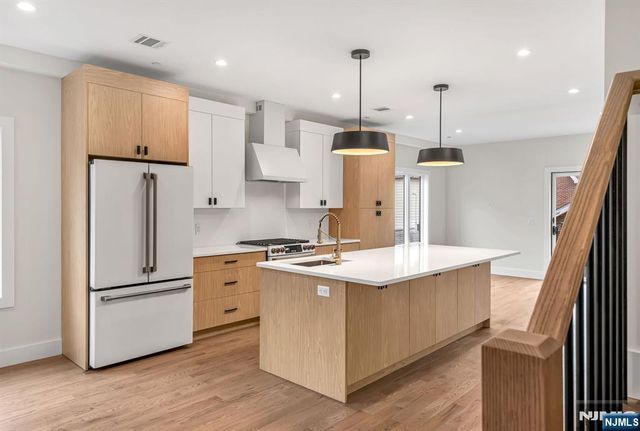 55 Washington Avenue, Cliffside Park, NJ 07010