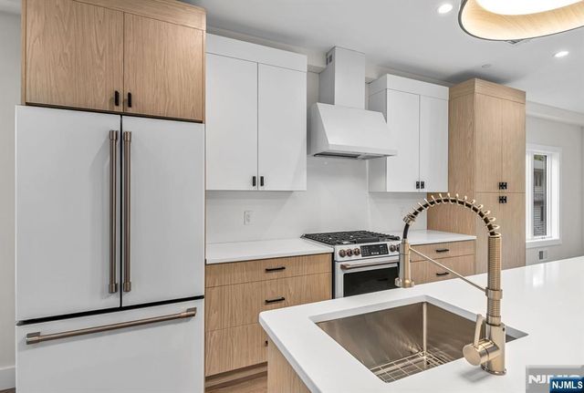 55 Washington Avenue, Cliffside Park, NJ 07010