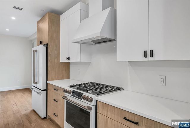 55 Washington Avenue, Cliffside Park, NJ 07010