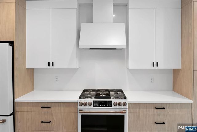55 Washington Avenue, Cliffside Park, NJ 07010