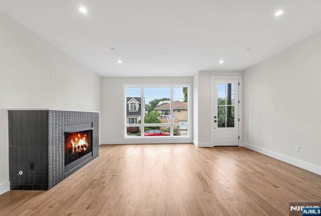 55 Washington Avenue, Cliffside Park, NJ 07010