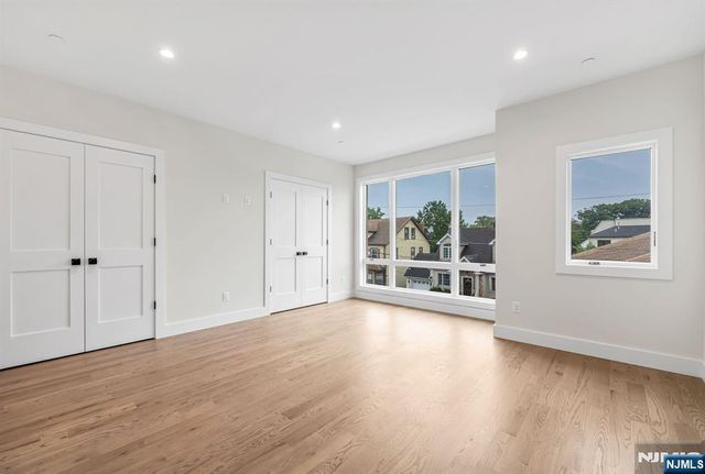 55 Washington Avenue, Cliffside Park, NJ 07010