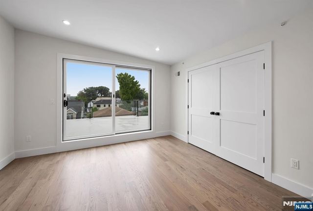 55 Washington Avenue, Cliffside Park, NJ 07010
