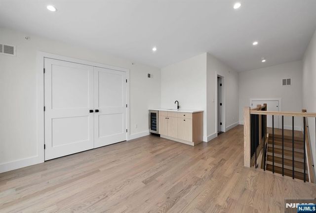 55 Washington Avenue, Cliffside Park, NJ 07010