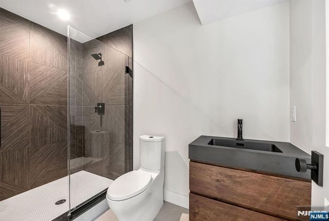 55 Washington Avenue, Cliffside Park, NJ 07010