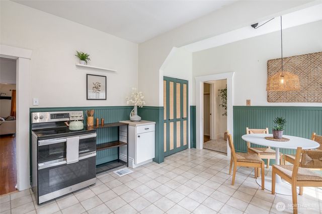 5019 S J Street, Tacoma, WA 98408