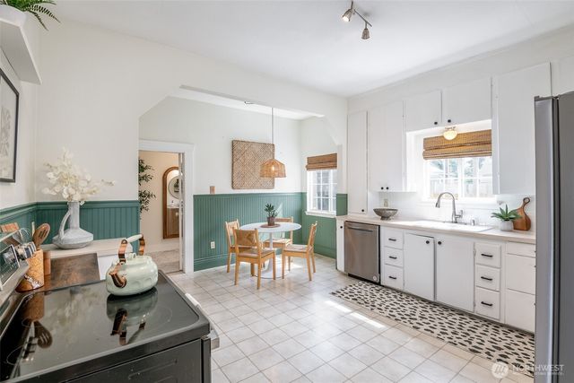 5019 S J Street, Tacoma, WA 98408