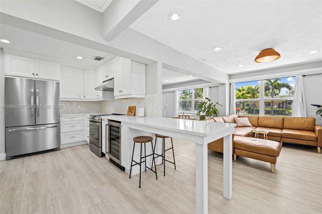 1431 NE 32nd Pl, Pompano Beach, FL 33064