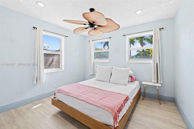 1431 NE 32nd Pl, Pompano Beach, FL 33064