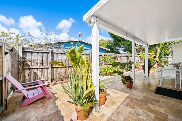 1431 NE 32nd Pl, Pompano Beach, FL 33064