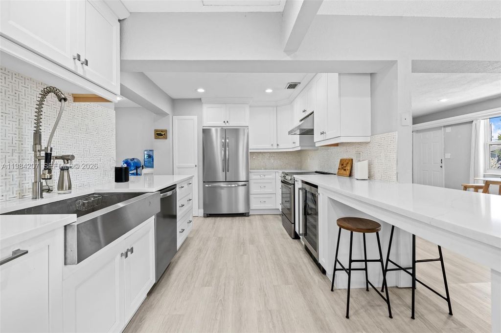 1431 NE 32nd Pl, Pompano Beach, FL 33064