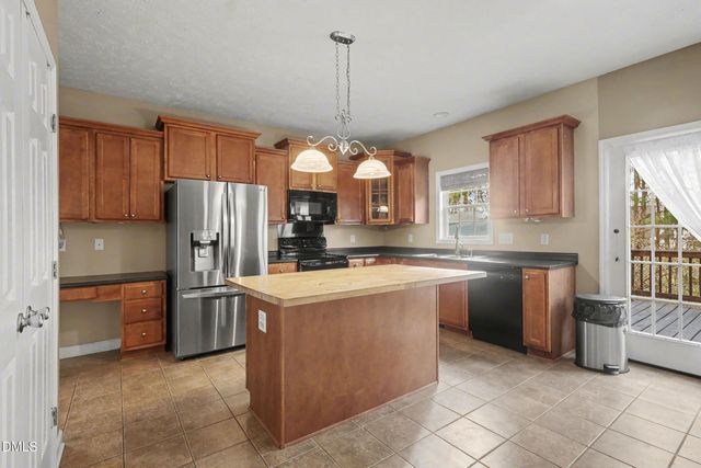 615 Lenoir Drive, Spring Lake, NC 28390