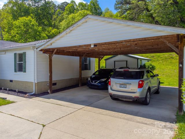 314 Chickamauga Circle, Cullowhee, NC 28723