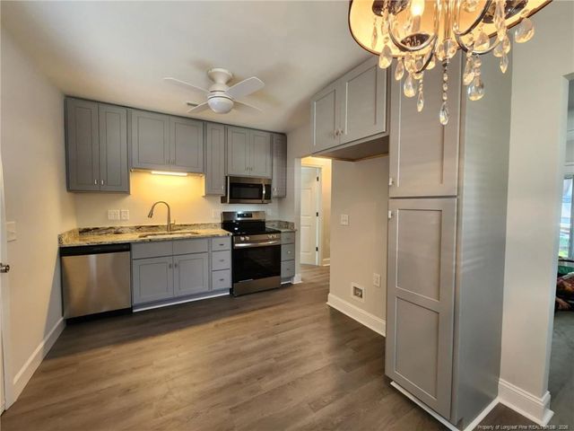 1207 Hillsboro Street, Fayetteville, NC 28301