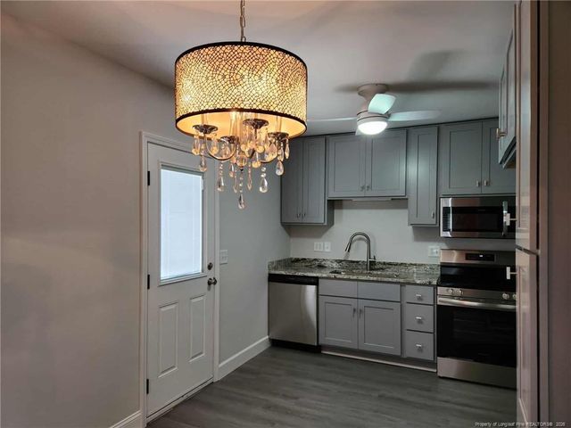 1207 Hillsboro Street, Fayetteville, NC 28301