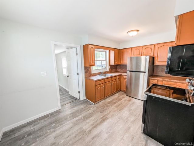 137 Baybright Drive E, Shirley, NY 11967