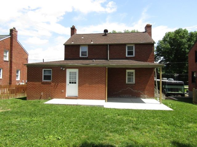 2062 Elmbrook Ln, Scott Twp, PA 15243