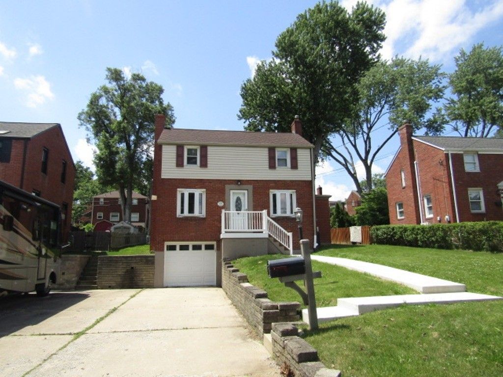 2062 Elmbrook Ln, Scott Twp, PA 15243