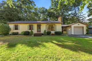 2525 Bristolwood Drive NW, Grand Rapids, MI 49544