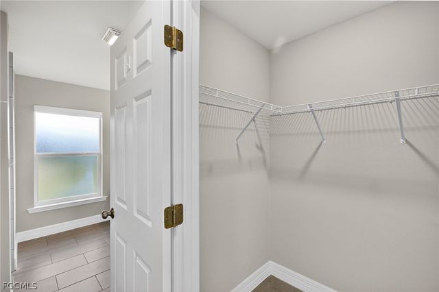 6023 Thrush AVE, Fort Myers, FL 33905