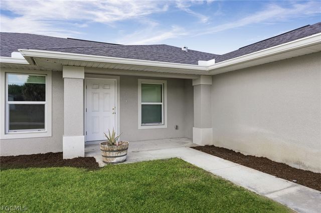 6023 Thrush AVE, Fort Myers, FL 33905