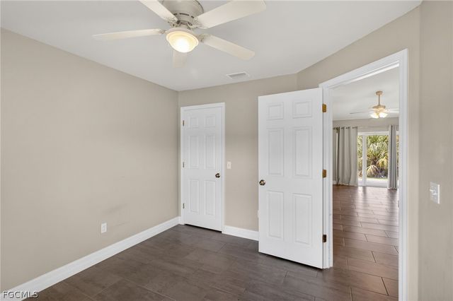 6023 Thrush AVE, Fort Myers, FL 33905