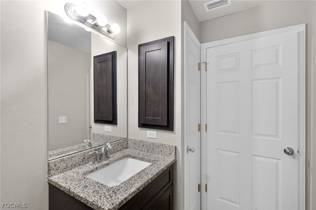 6023 Thrush AVE, Fort Myers, FL 33905