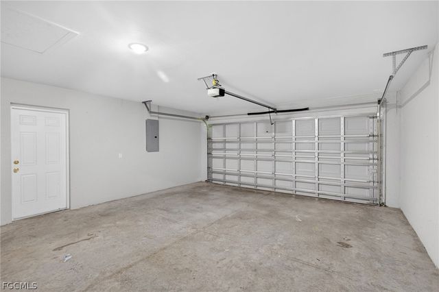 6023 Thrush AVE, Fort Myers, FL 33905