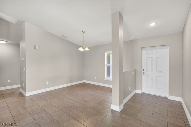 6023 Thrush AVE, Fort Myers, FL 33905