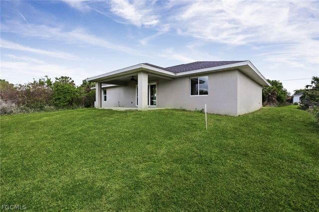 6023 Thrush AVE, Fort Myers, FL 33905