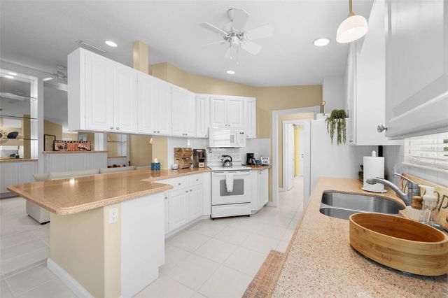 5793 ITHACA WAY, Sarasota, FL 34238