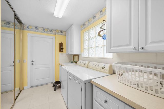 5793 ITHACA WAY, Sarasota, FL 34238